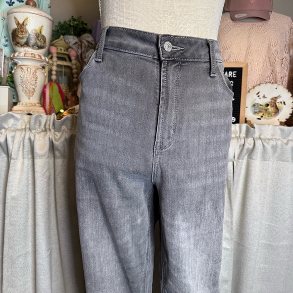 Old Navy Grey Wash Rockstar Skinny High Rise Jeans Sleek Fit Size 14 - Picture 11 of 11